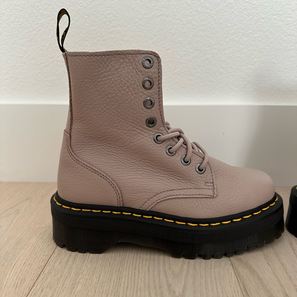 Dr. Marten platform boots NEW